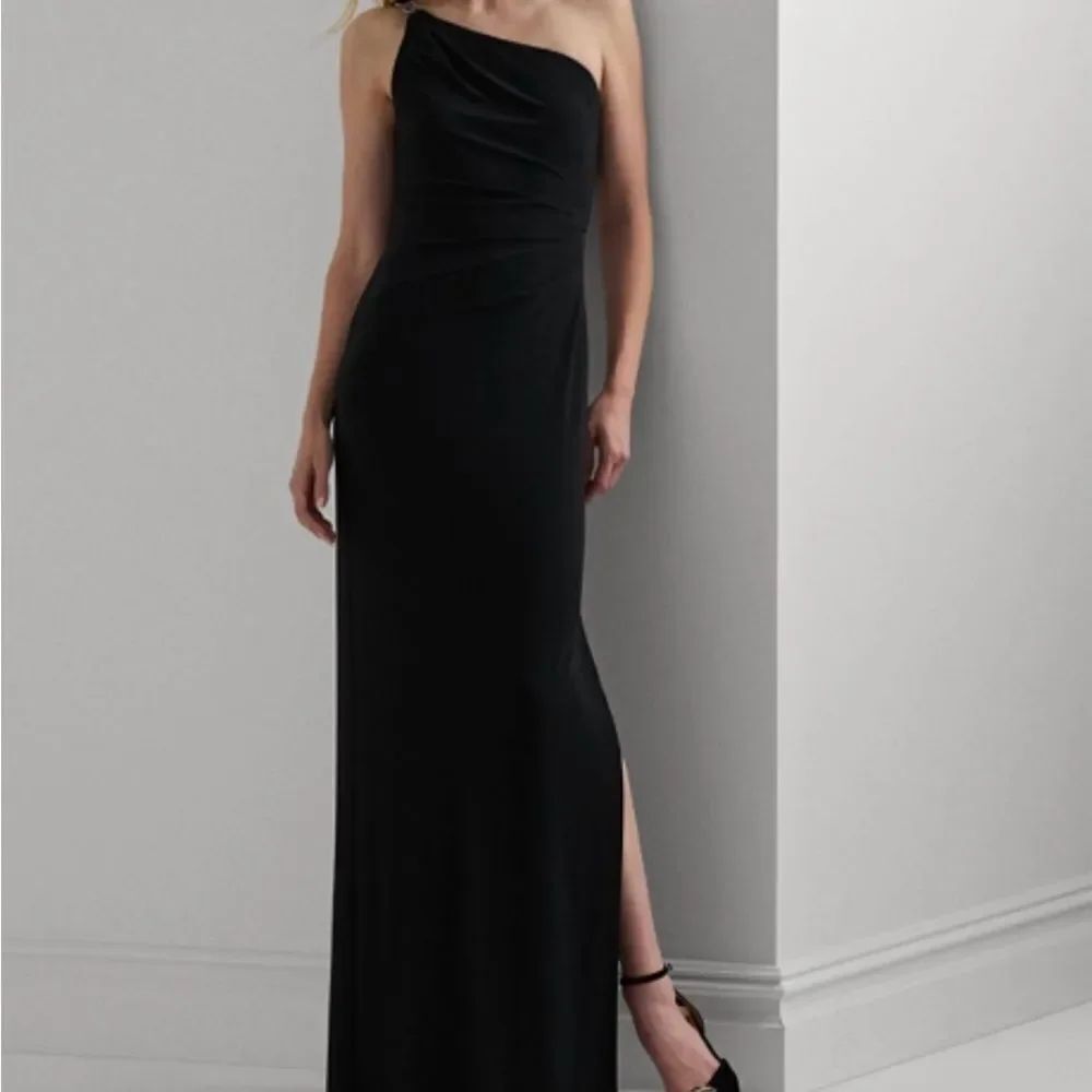 Laundry By Shelli Segal One-Shoulder Black Dress